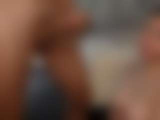 Live cam show with PeachAnna - White on AdultVida.com