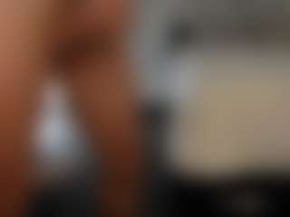 PeachAnna's Live Sex Cam Show