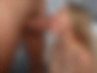 PeachAnna's Live Sex Cam Show