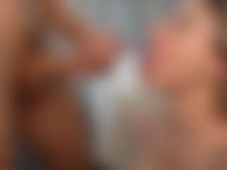 PeachAnna's Live Sex Cam Show