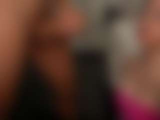 Live cam show with PeachAnna - Brown Eyes Blonde Hair on Camming Site