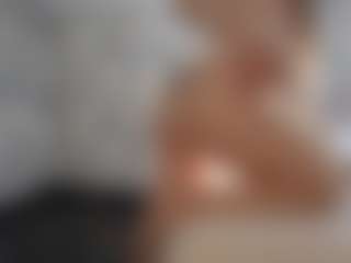 PeachAnna's Live Sex Cam Show