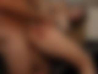 PeachAnna's Live Sex Cam Show