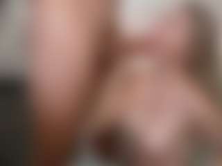 PeachAnna's Live Sex Cam Show