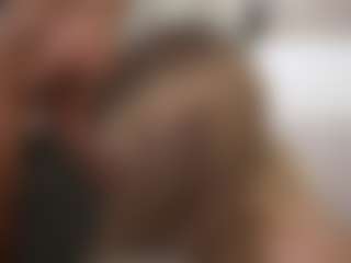 PeachAnna's Live Sex Cam Show
