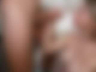 PeachAnna's Live Sex Cam Show