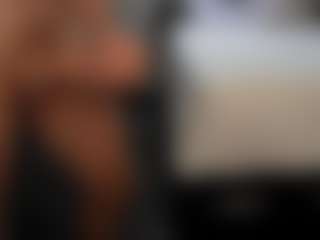 PeachAnna's Live Sex Cam Show