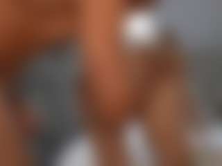 PeachAnna's Live Sex Cam Show