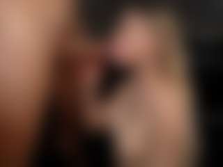 PeachAnna's Live Sex Cam Show
