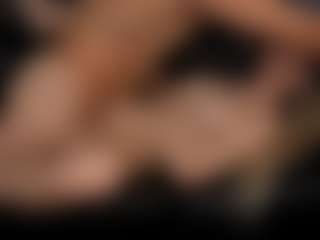 Live cam show with PeachAnna - Brown Eyes on Milfs Live