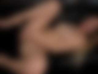 Live cam show with PeachAnna - Brown Eyes on Hubzter Live