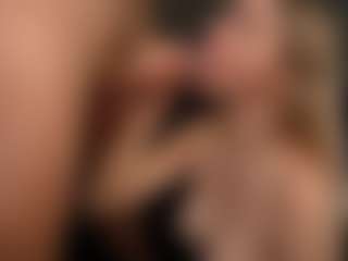 PeachAnna's Live Sex Cam Show
