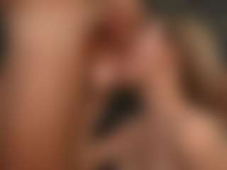 PeachAnna's Live Sex Cam Show