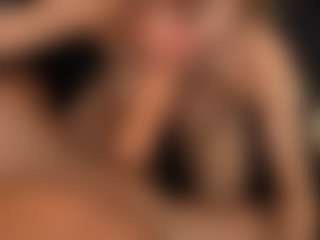 PeachAnna's Live Sex Cam Show