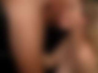 PeachAnna's Live Sex Cam Show