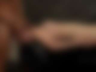 PeachAnna's Live Sex Cam Show