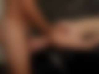 PeachAnna's Live Sex Cam Show