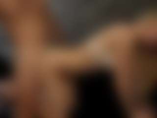 PeachAnna's Live Sex Cam Show