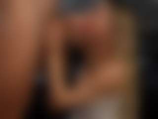 PeachAnna's Live Sex Cam Show