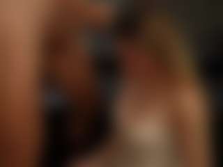 PeachAnna's Live Sex Cam Show