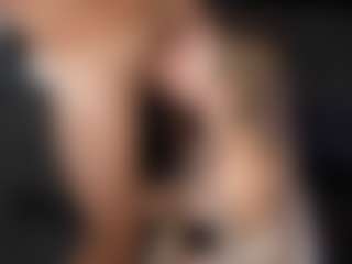 PeachAnna's Live Sex Cam Show