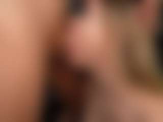 PeachAnna's Live Sex Cam Show
