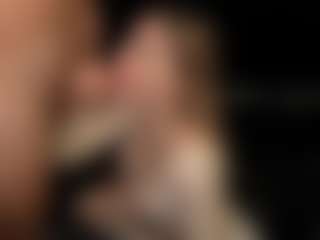 PeachAnna's Live Sex Cam Show