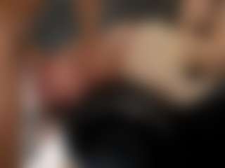 PeachAnna's Live Sex Cam Show