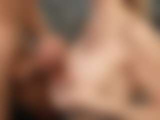 PeachAnna's Live Sex Cam Show
