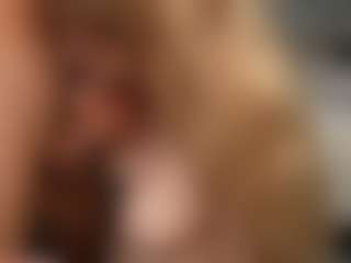 PeachAnna's Live Sex Cam Show