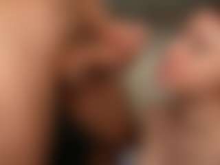 PeachAnna's Live Sex Cam Show