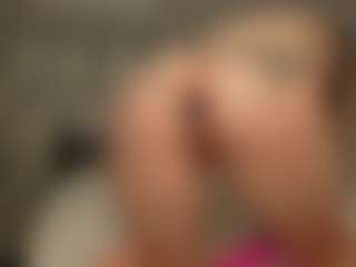 PeachAnna's Live Sex Cam Show