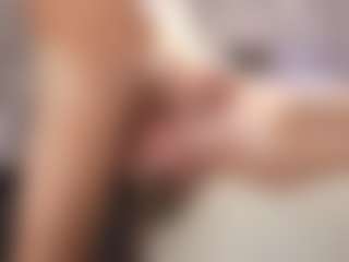 PeachAnna's Live Sex Cam Show