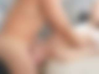 PeachAnna's Live Sex Cam Show