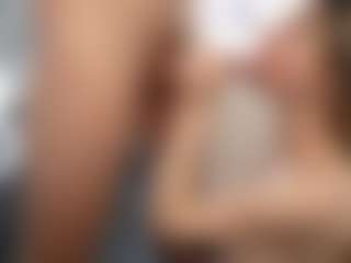 PeachAnna's Live Sex Cam Show