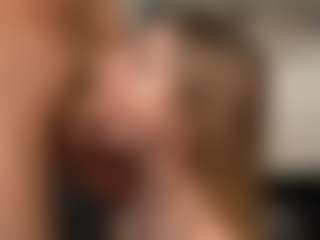PeachAnna's Live Sex Cam Show