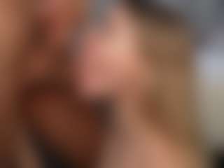 PeachAnna's Live Sex Cam Show