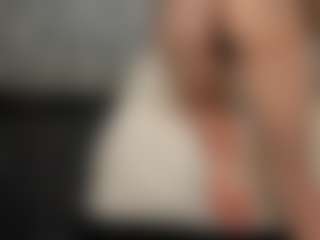 PeachAnna's Live Sex Cam Show