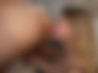 PeachAnna's Live Sex Cam Show