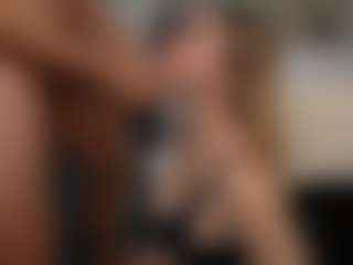 Live cam show with PeachAnna - Brown Eyes Blonde Hair on Camsoda