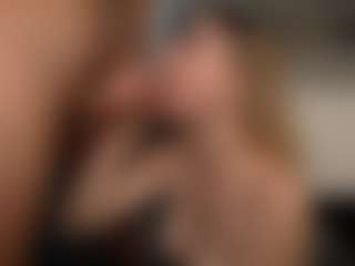 PeachAnna's Live Sex Cam Show