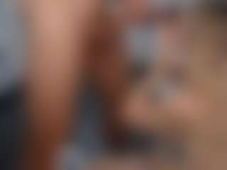 PeachAnna's Live Sex Cam Show
