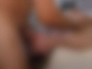 PeachAnna's Live Sex Cam Show