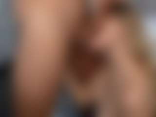 PeachAnna's Live Sex Cam Show