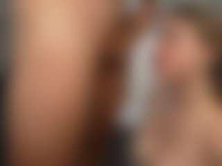 PeachAnna's Live Sex Cam Show