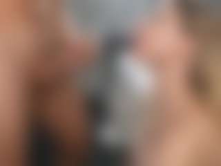 PeachAnna's Live Sex Cam Show