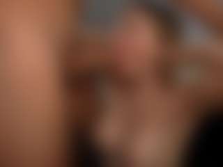PeachAnna's Live Sex Cam Show