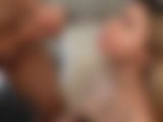 PeachAnna's Live Sex Cam Show
