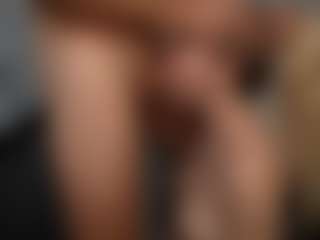 PeachAnna's Live Sex Cam Show