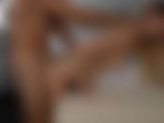 PeachAnna's Live Sex Cam Show